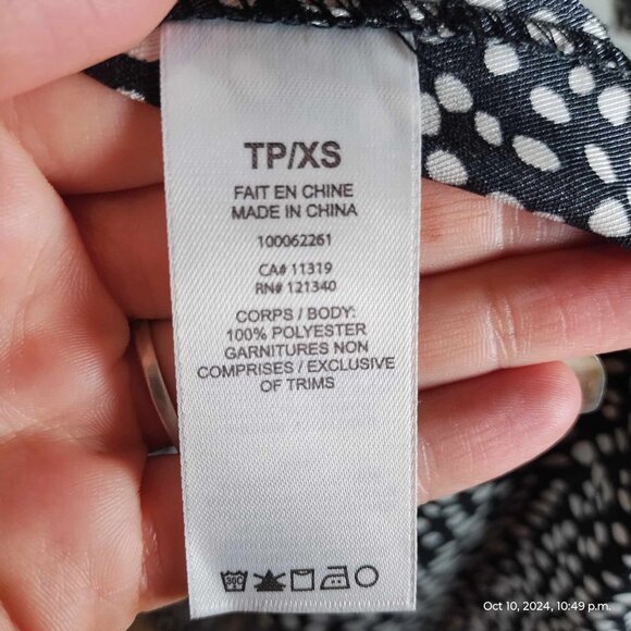 Dynamite shirt Dress fits a‎ small-medium huddled circles silky buttonup collar - Picture 3 of 8